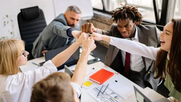 How do local reputation services increase trust in 2026