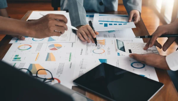 How do reputation monitoring services track mentions 247 in 2026