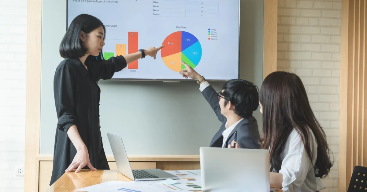 How does sentiment analysis improve reputation monitoring in 2026