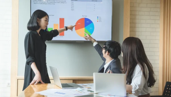 How does sentiment analysis improve reputation monitoring in 2026
