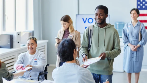 Measuring Political Credibility and Trustworthiness Across Voter Groups