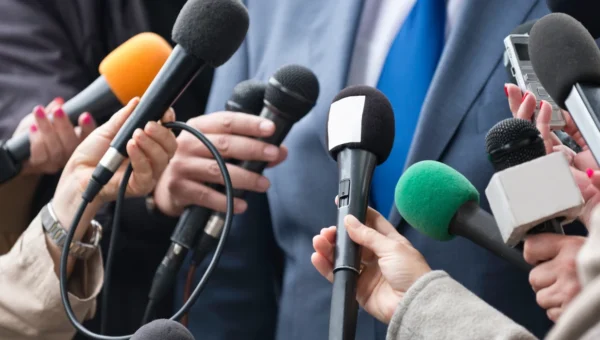 The Relationship Between Media Coverage and Political Reputation