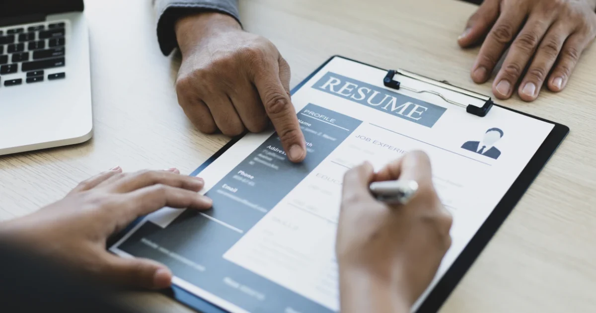 What Voters Notice First About Political Candidates in 2026