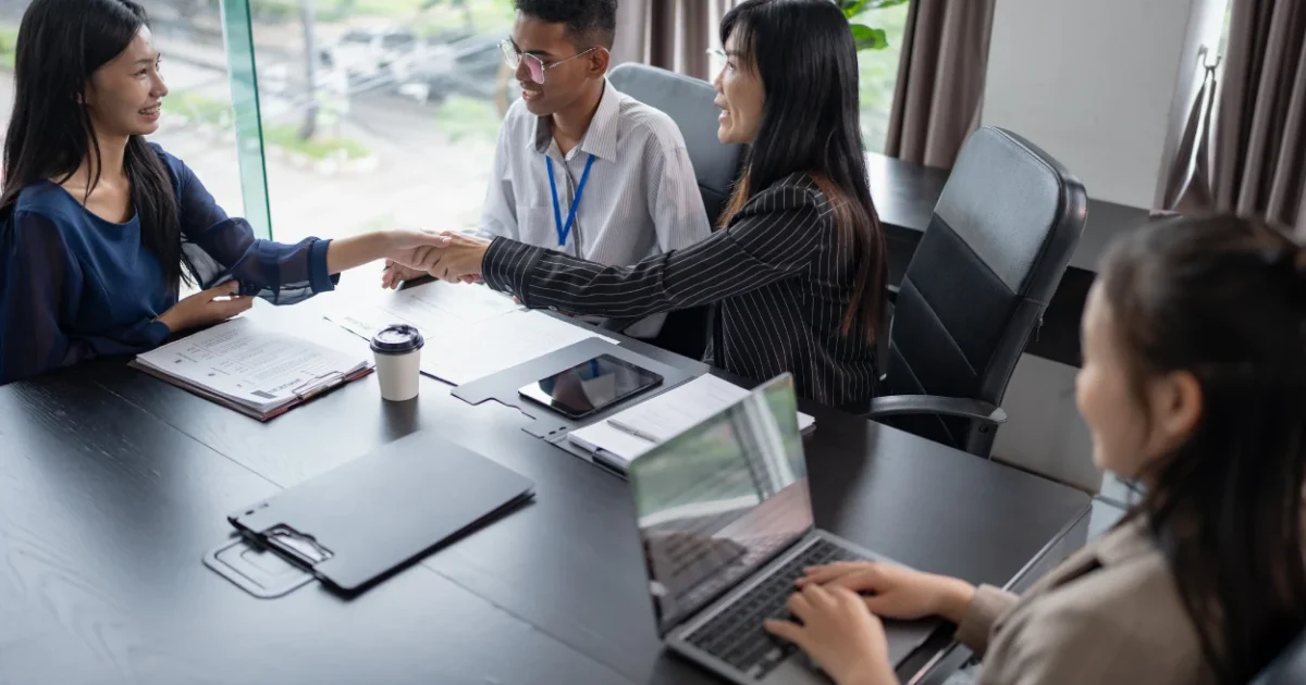 When Should You Hire a Reputation Management Agency in 2026