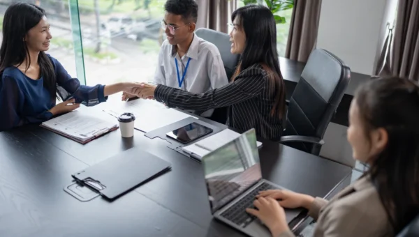 When Should You Hire a Reputation Management Agency in 2026
