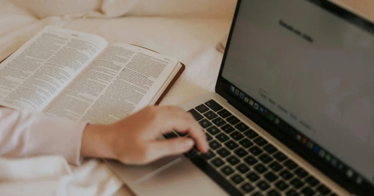 Which reputation strategies boost bookings in 2026