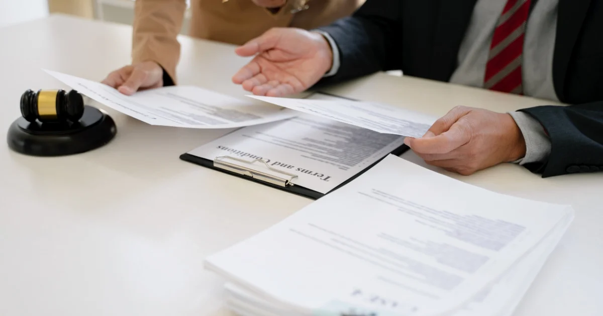 Why Online Reviews Matter More Than Legal Awards in 2026